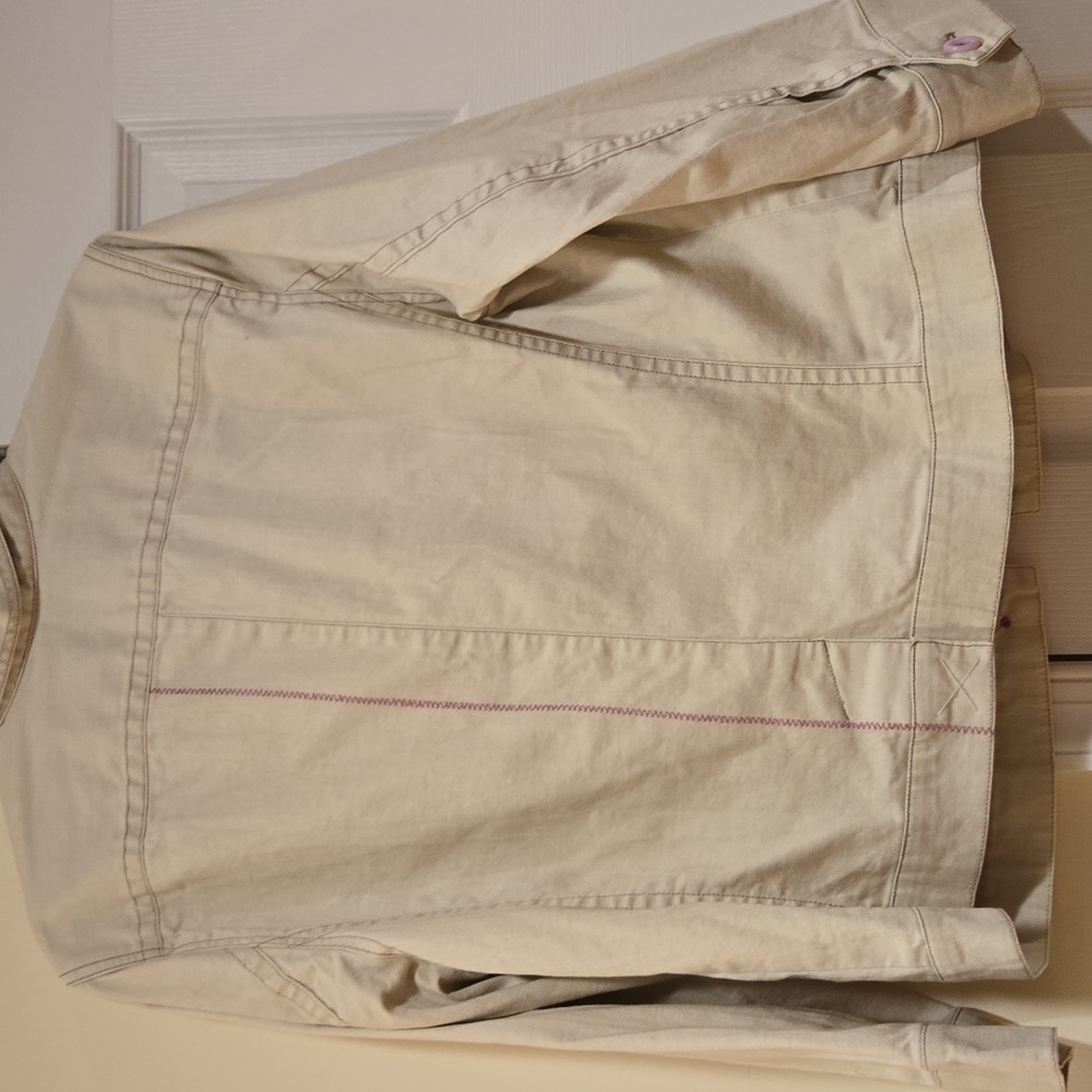 Sigrid Olsen NWOT Ivory Denim Jacket, Pink Buttons, Pink Detail On Back - Picture 4 of 11